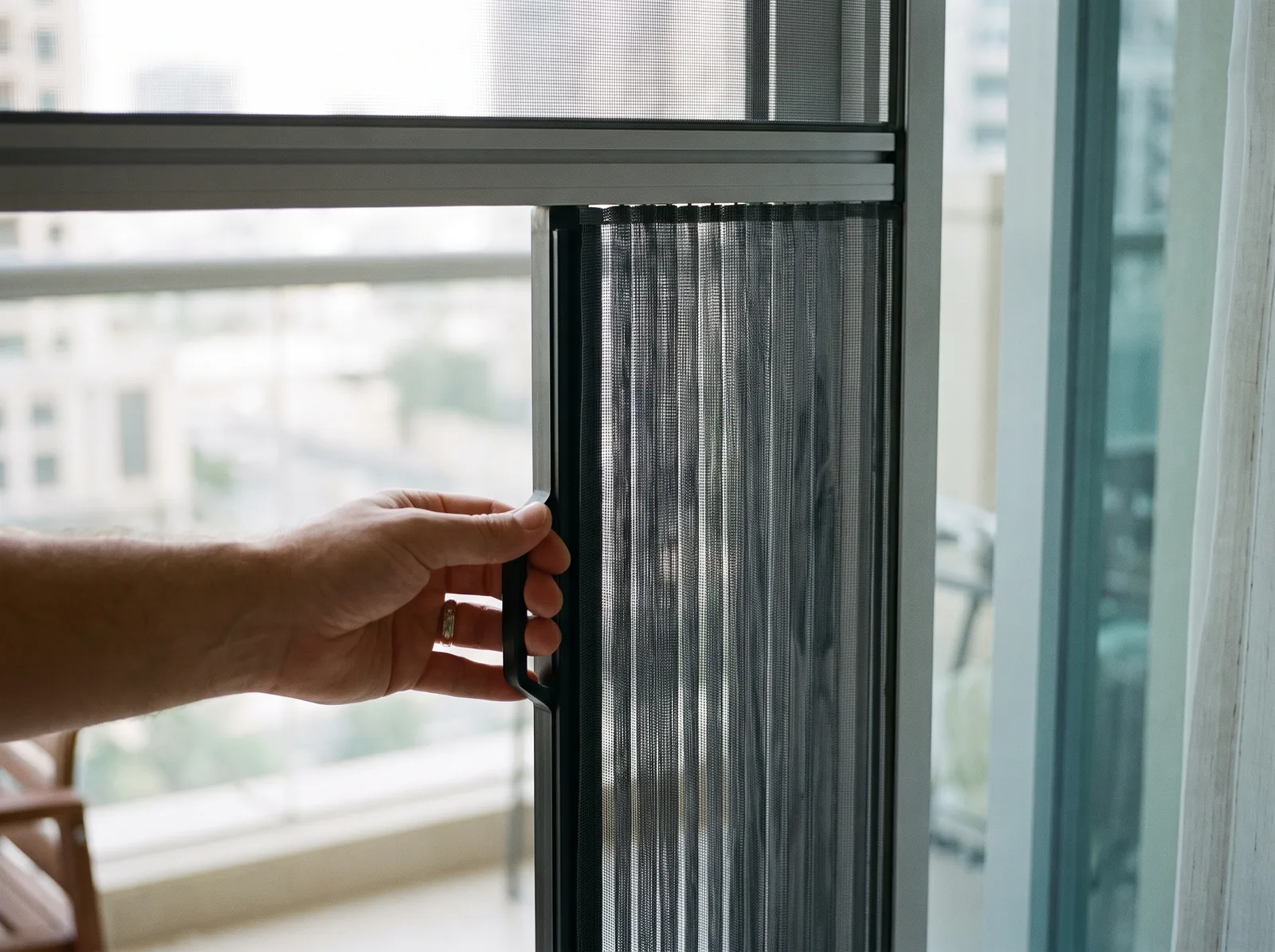 Mosquito net stuck or off its track: what to check first